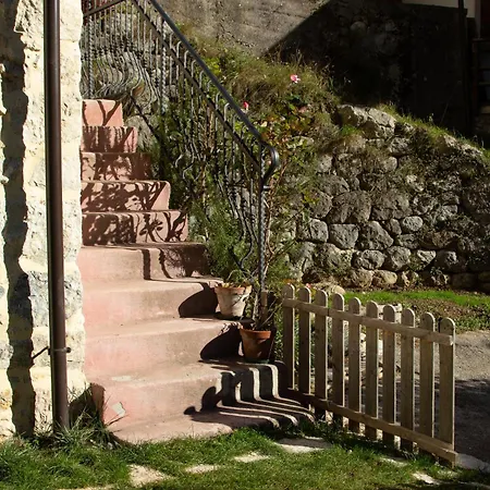 펜션 Valdastico Casetta In Sasso Con Giardino 페데몬테